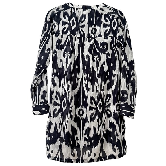 Athleta Navy and White Patterned Blouse‎ - Picture 2 of 7